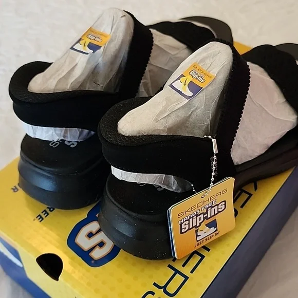 Skechers Slip In Sandals - Picture 5 of 7